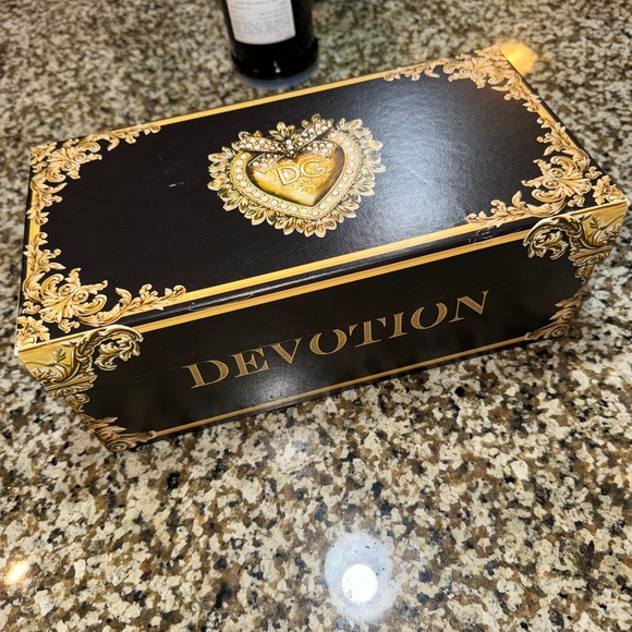 Dolce and Gabbana Devotion Silver Thong Sandal - Picture 2 of 6